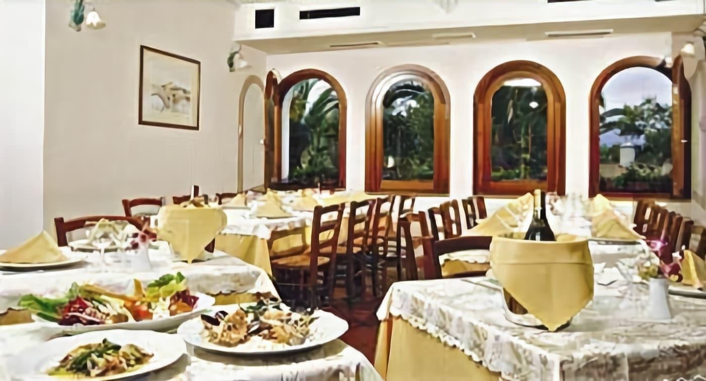 Hotel L'Ulivo Girasole Eksteriør bilde