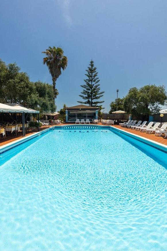 Hotel L'Ulivo Girasole Eksteriør bilde