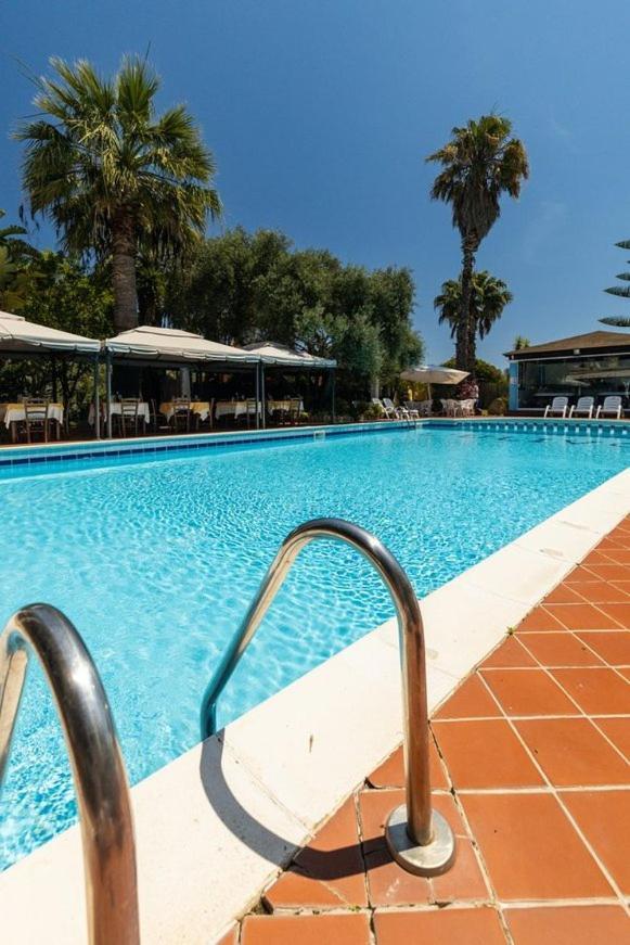 Hotel L'Ulivo Girasole Eksteriør bilde